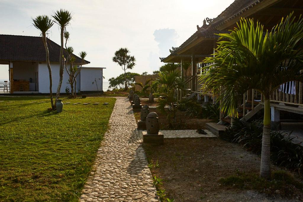 Ombak Bay Lembongan