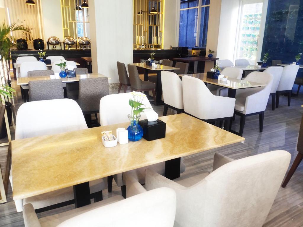 Surabaya River View Hotel